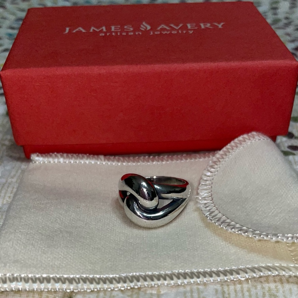 James Avery retired Knot ring Size 5, good condition